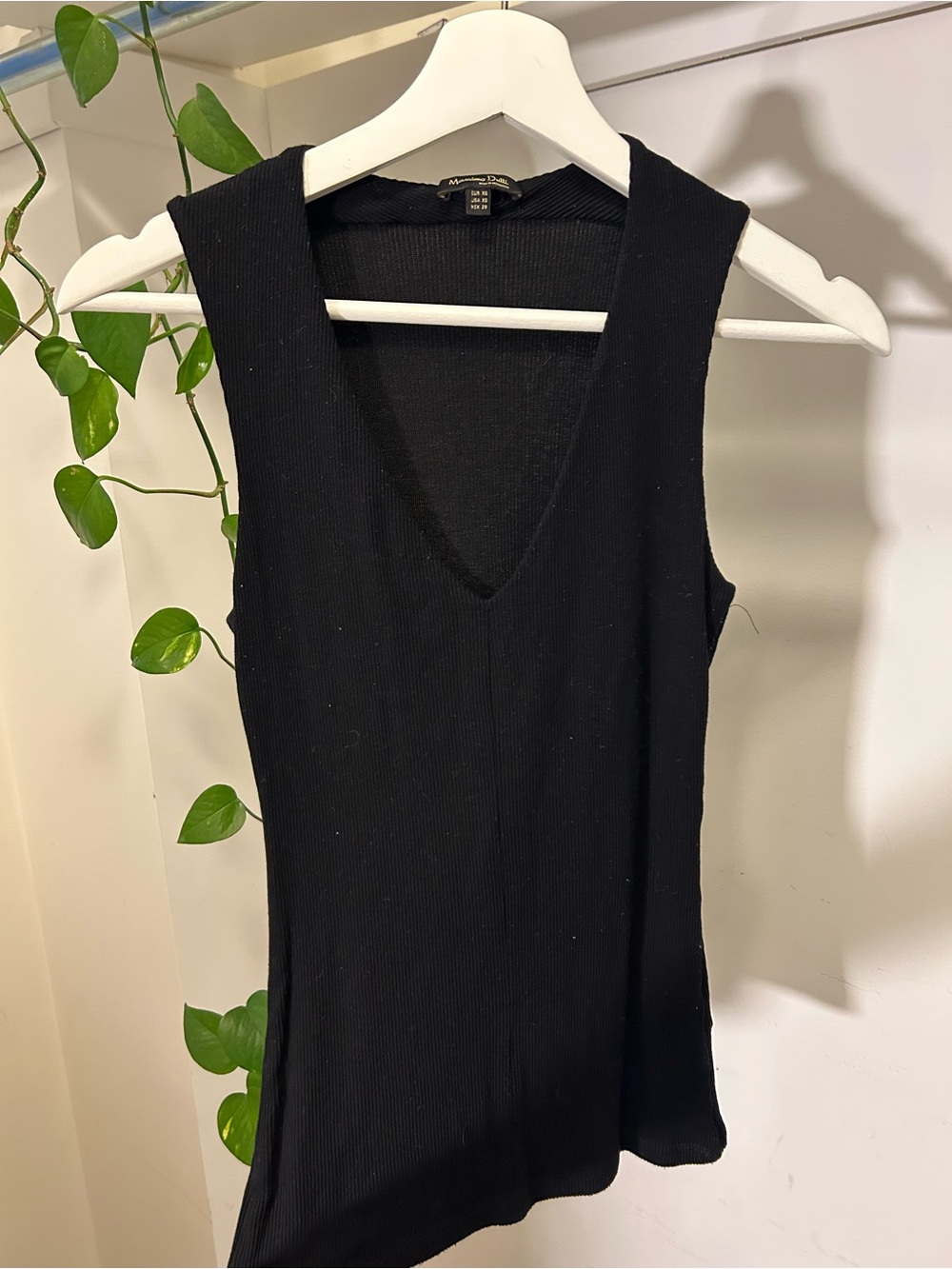Massimo Dutti Black Ribbed V-Neck Tank